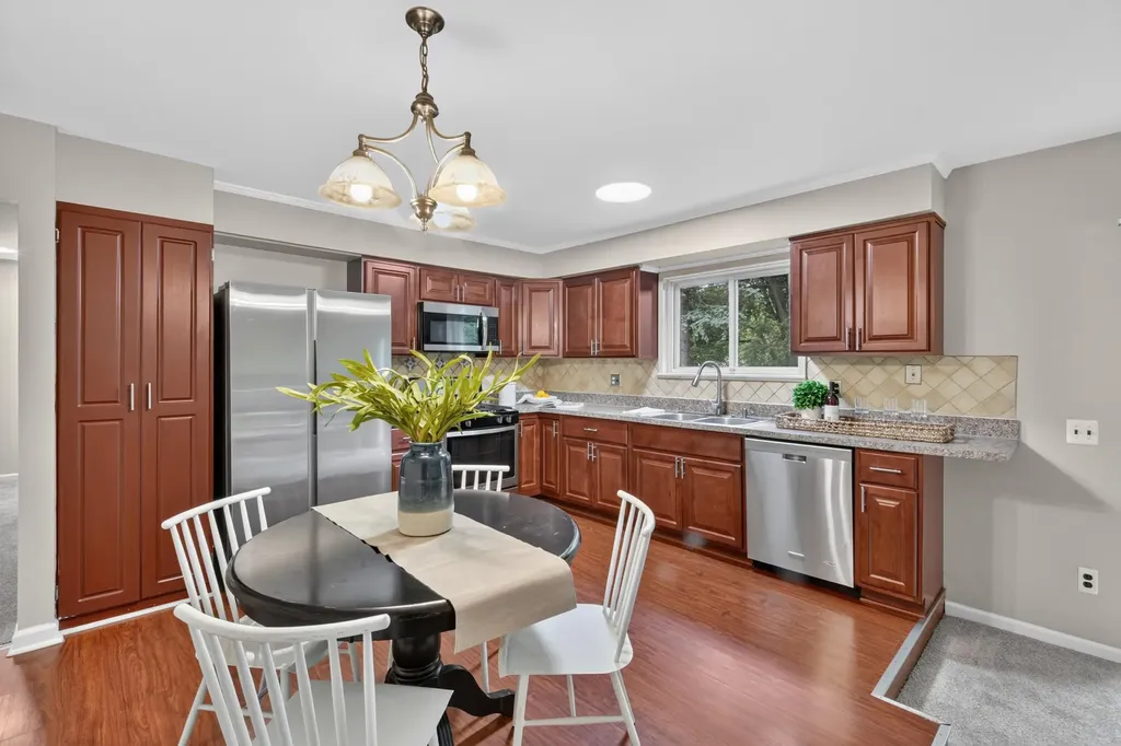 212 Charterhouse Drive Canton Charter Township MI 48188