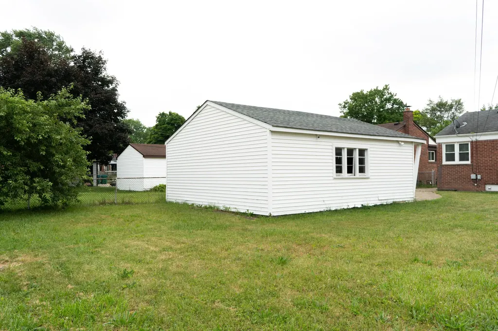28700 Kathryn Street Garden City City MI 48135