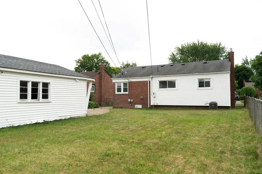 28700 Kathryn Street Garden City City MI 48135