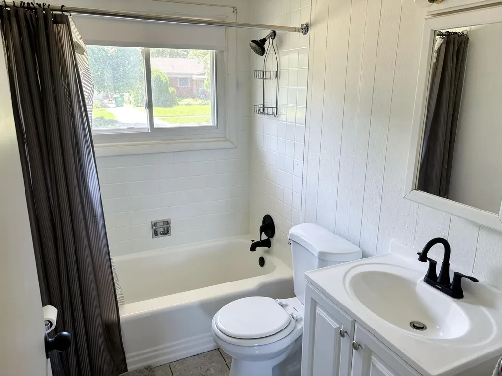 28700 Kathryn Street Garden City City MI 48135