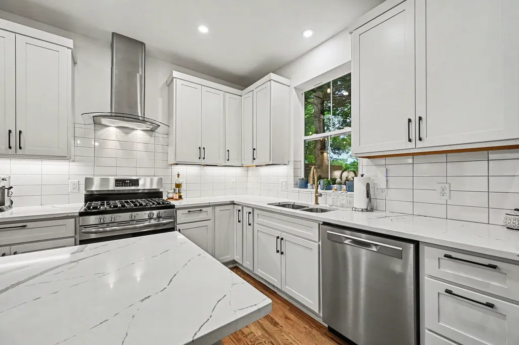 586 Kuehnle Avenue Ann Arbor City MI 48103
