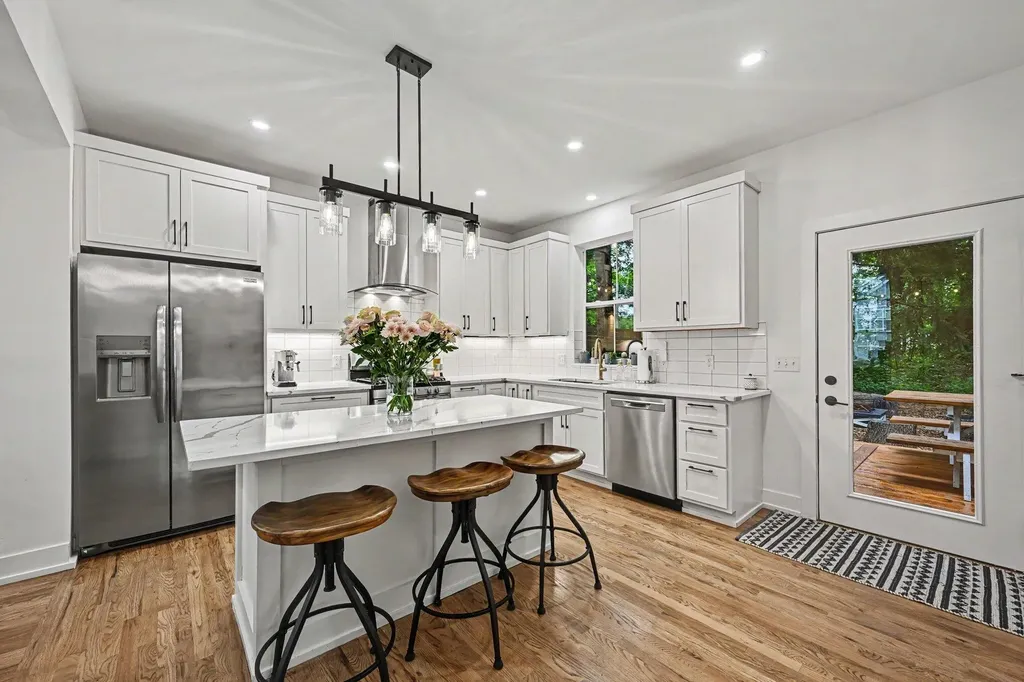 586 Kuehnle Avenue Ann Arbor City MI 48103