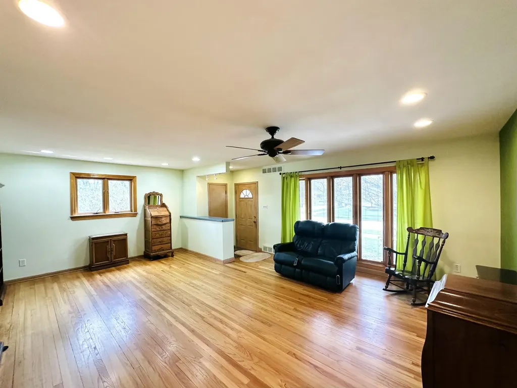 23213 Greencrest Street St. Clair Shores City MI 48080