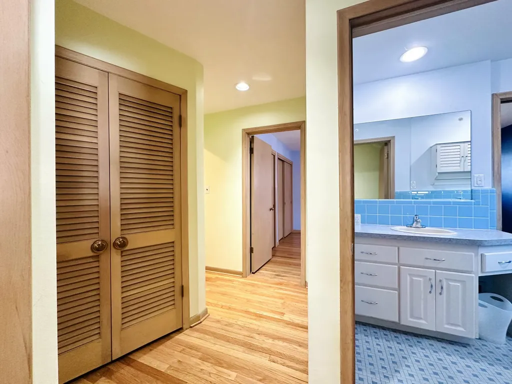23213 Greencrest Street St. Clair Shores City MI 48080