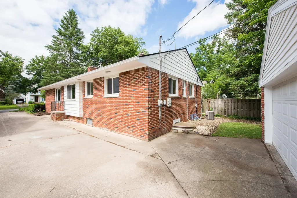 1614 South Boulevard Ann Arbor City MI 48104