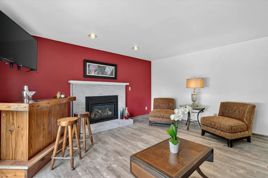 1221 Harwood Circle Pittsfield Charter Township MI 48176