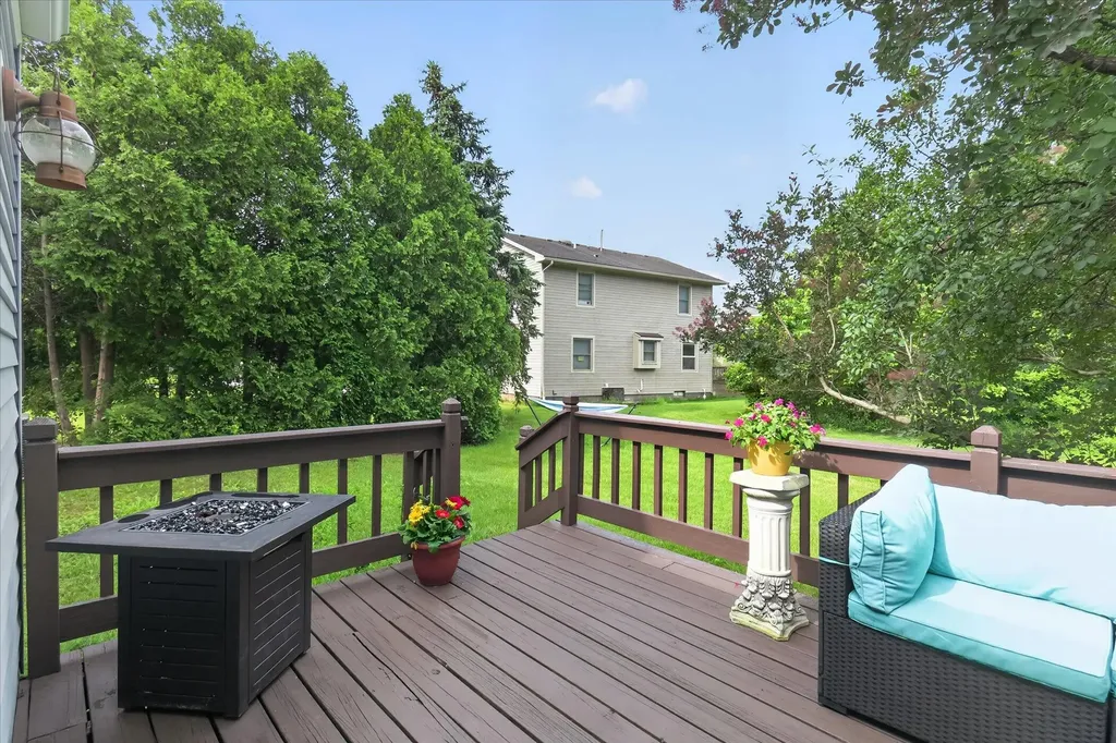 1221 Harwood Circle Pittsfield Charter Township MI 48176