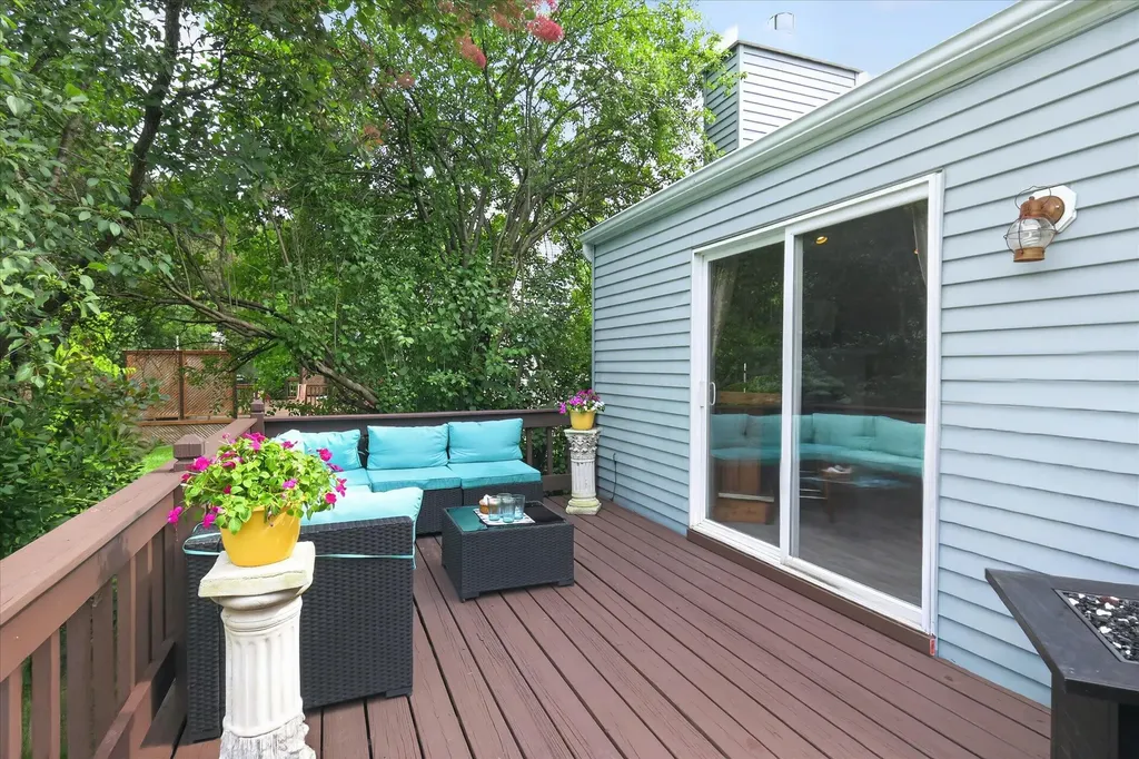 1221 Harwood Circle Pittsfield Charter Township MI 48176