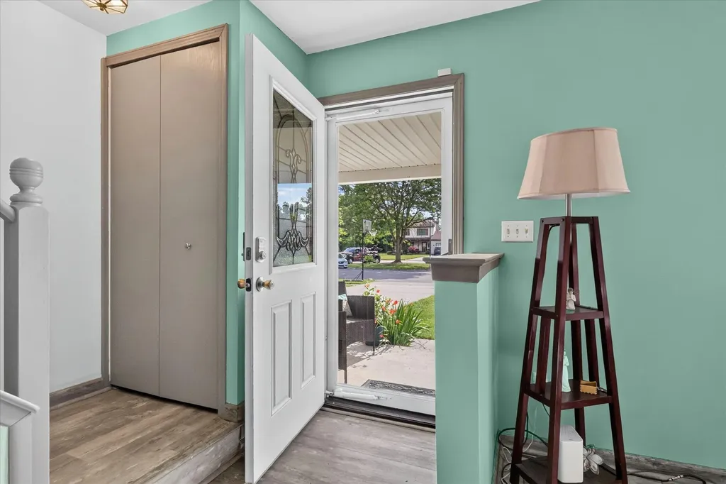 1221 Harwood Circle Pittsfield Charter Township MI 48176