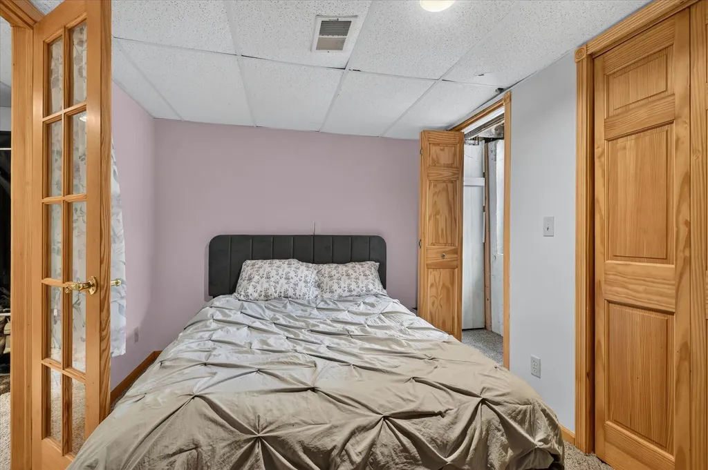 1221 Harwood Circle Pittsfield Charter Township MI 48176