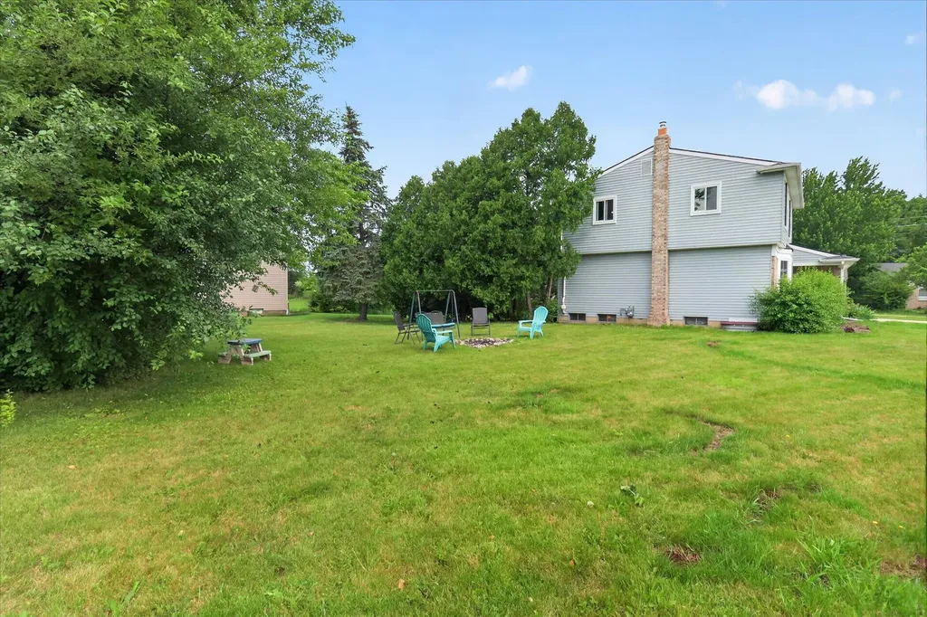 1221 Harwood Circle Pittsfield Charter Township MI 48176