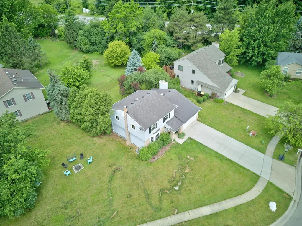 1221 Harwood Circle Pittsfield Charter Township MI 48176