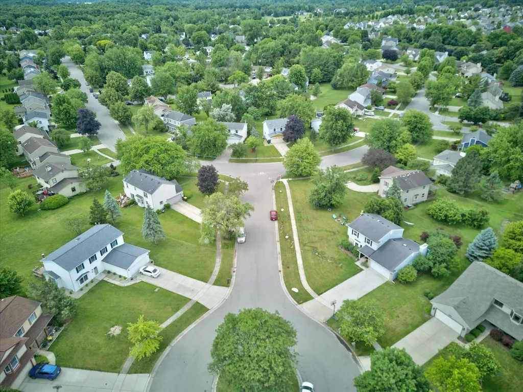 1221 Harwood Circle Pittsfield Charter Township MI 48176