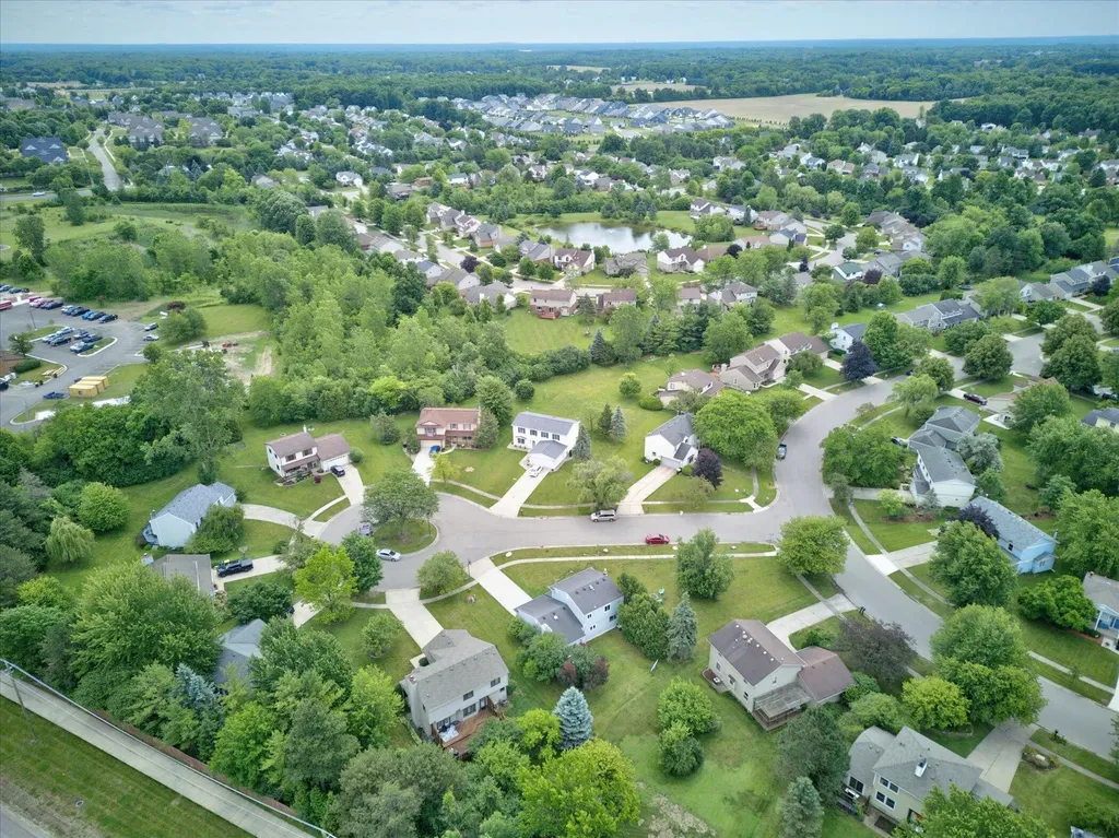 1221 Harwood Circle Pittsfield Charter Township MI 48176