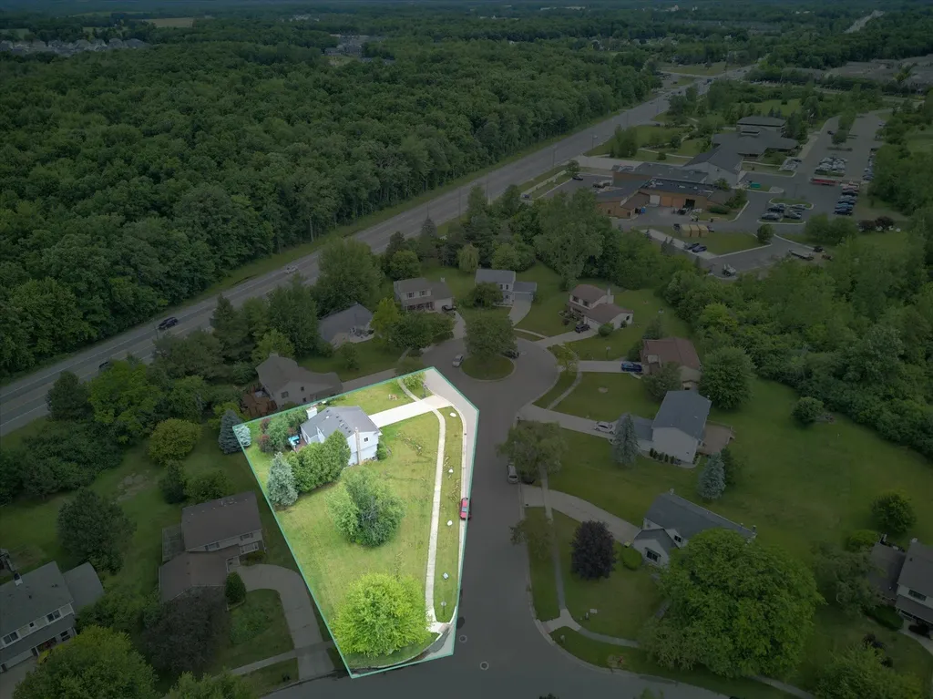 1221 Harwood Circle Pittsfield Charter Township MI 48176