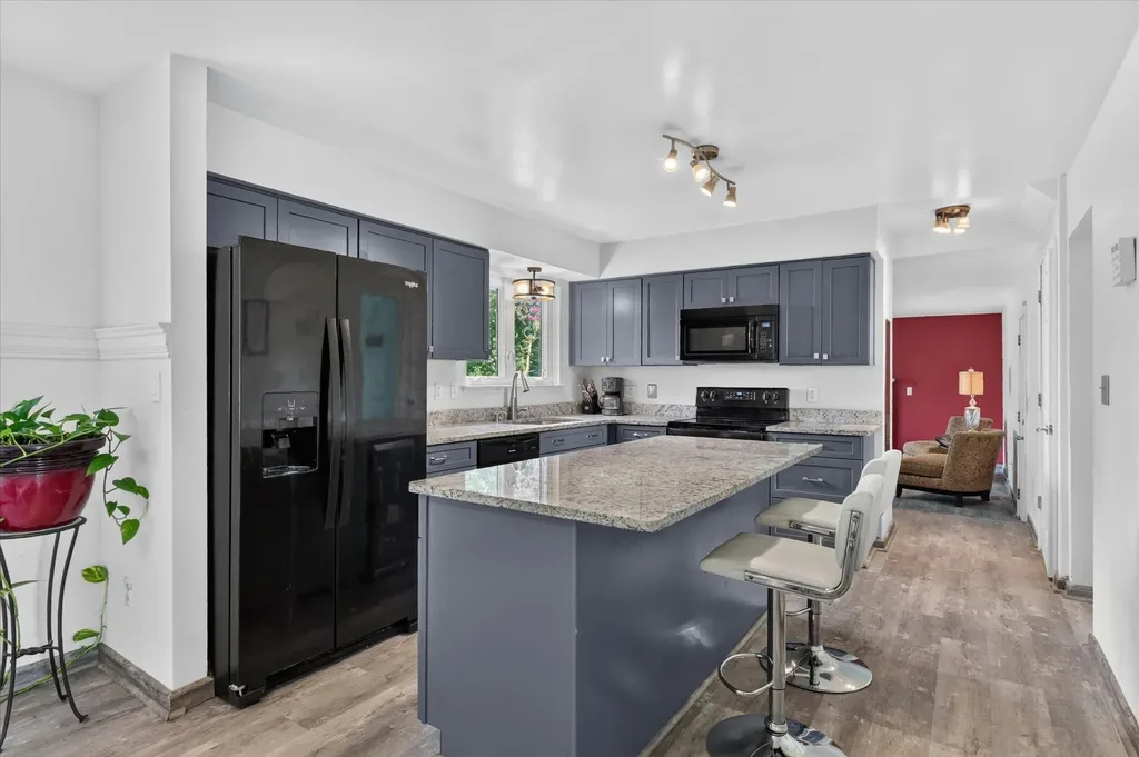 1221 Harwood Circle Pittsfield Charter Township MI 48176
