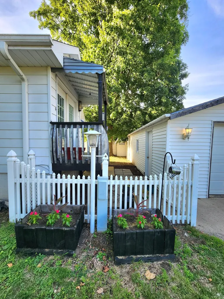 801 Concord Boulevard Blackman Charter Township MI 49202