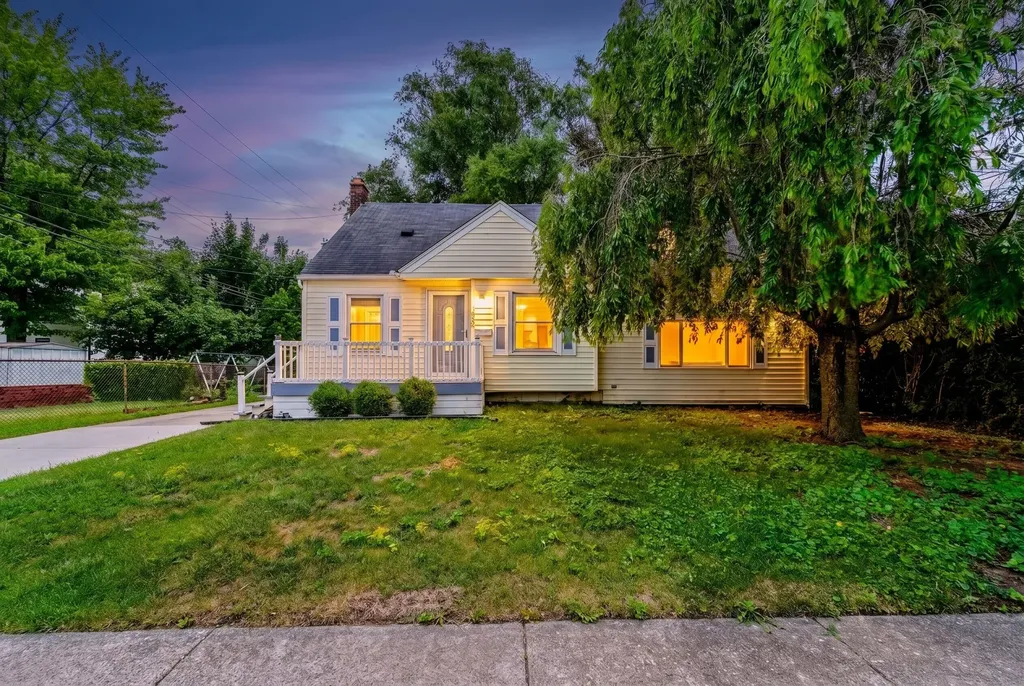 6027 Kim Avenue Allen Park City MI 48101