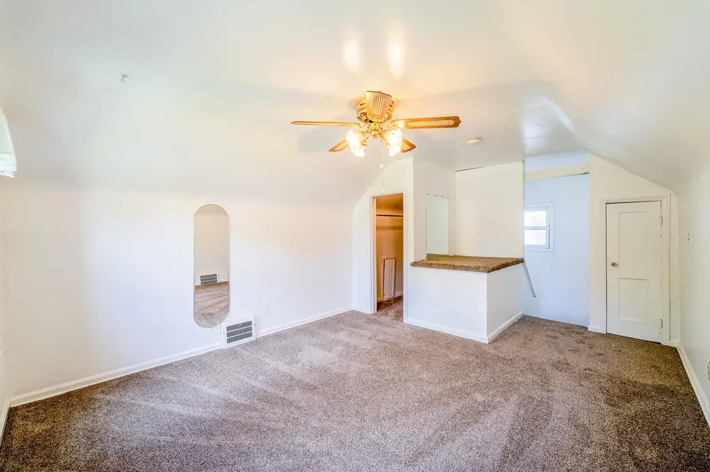 6027 Kim Avenue Allen Park City MI 48101
