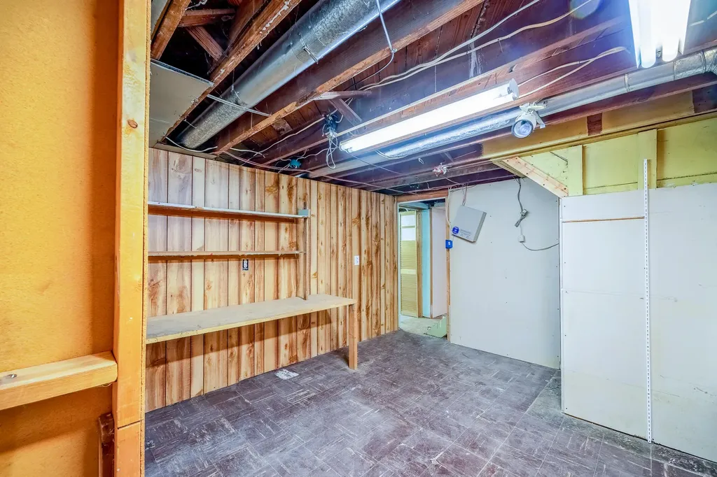6027 Kim Avenue Allen Park City MI 48101