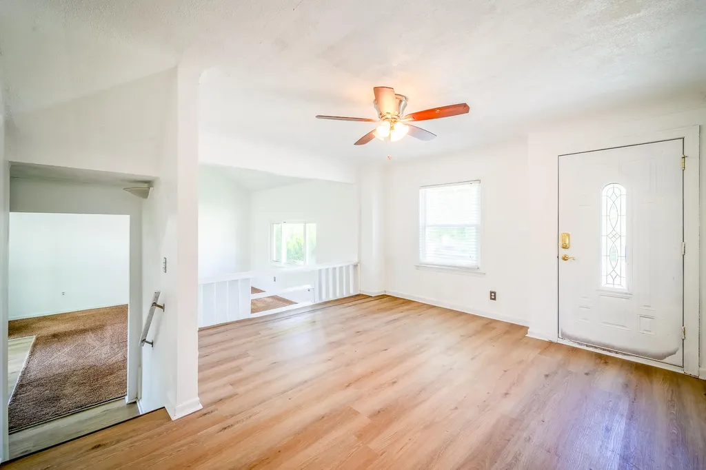 6027 Kim Avenue Allen Park City MI 48101
