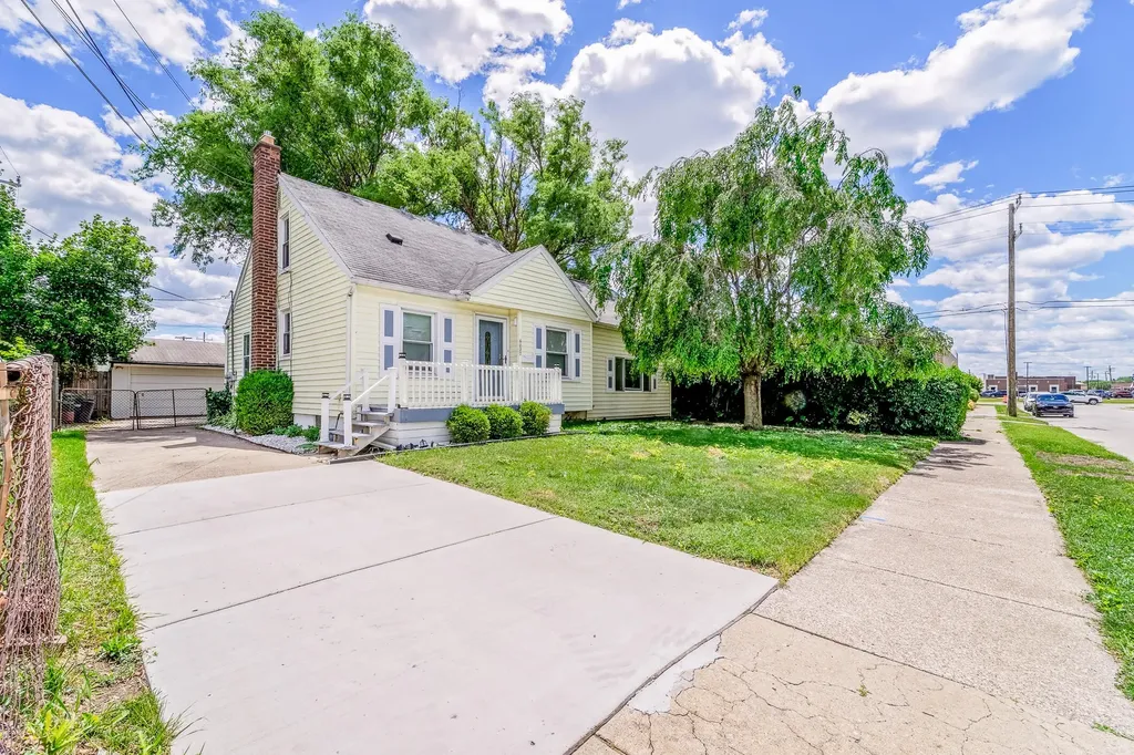 6027 Kim Avenue Allen Park City MI 48101