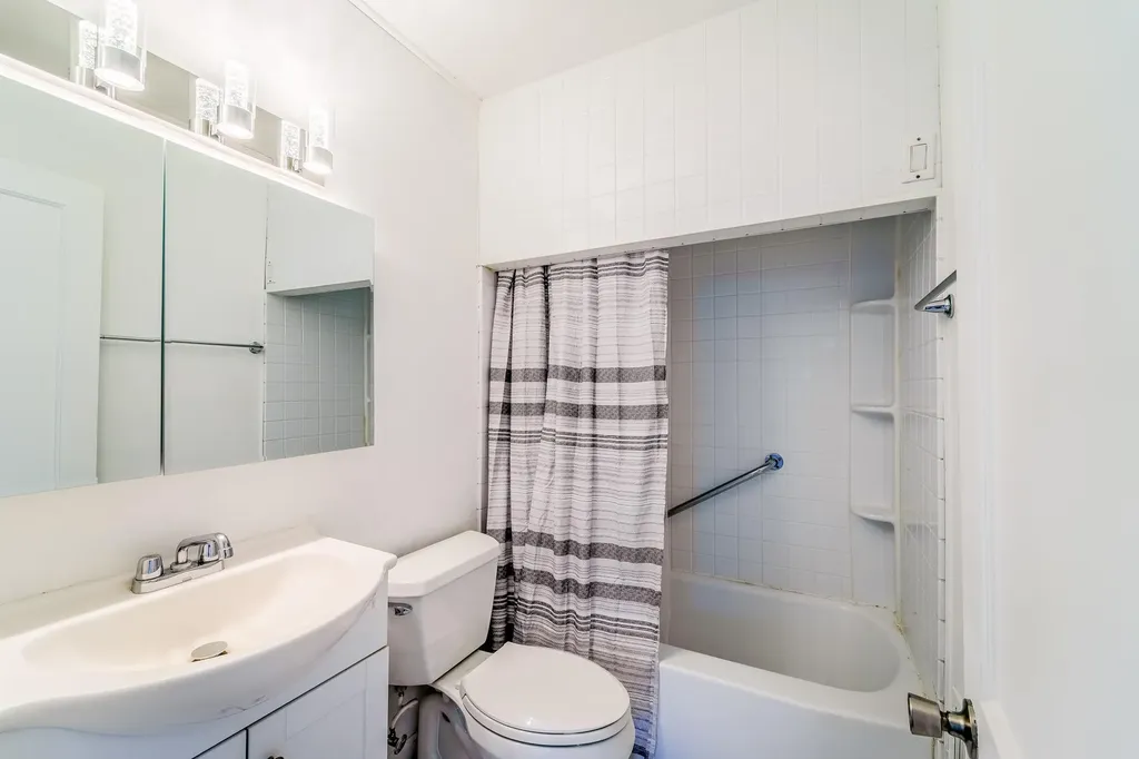 6027 Kim Avenue Allen Park City MI 48101