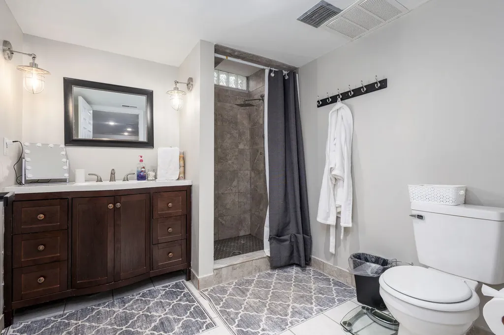 54393 Amber Drive Unknown City MI 48042