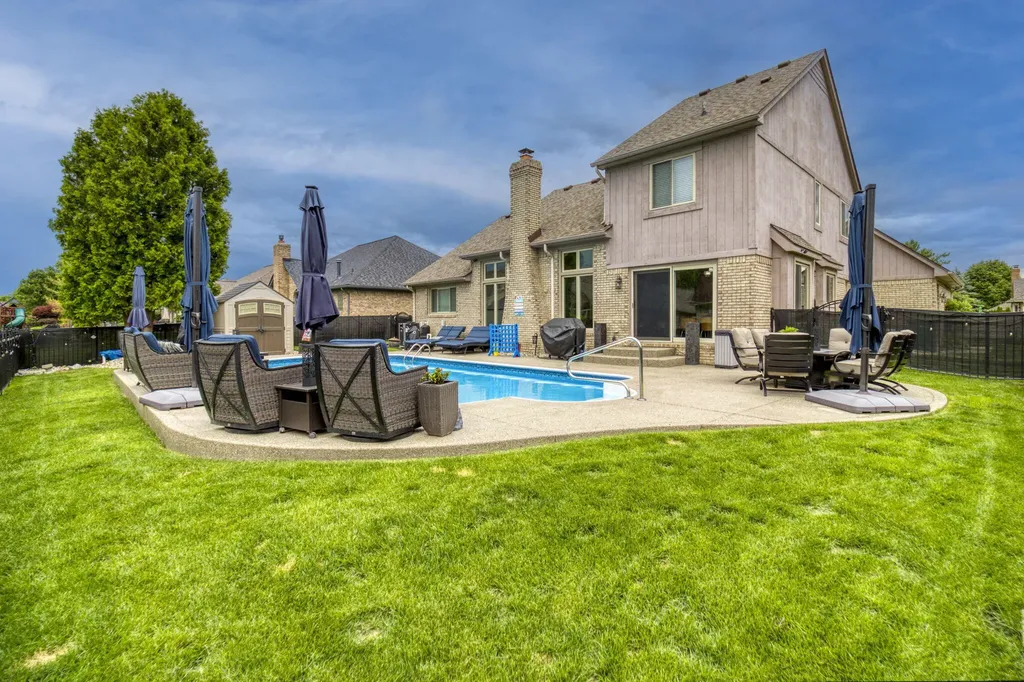 54393 Amber Drive Unknown City MI 48042