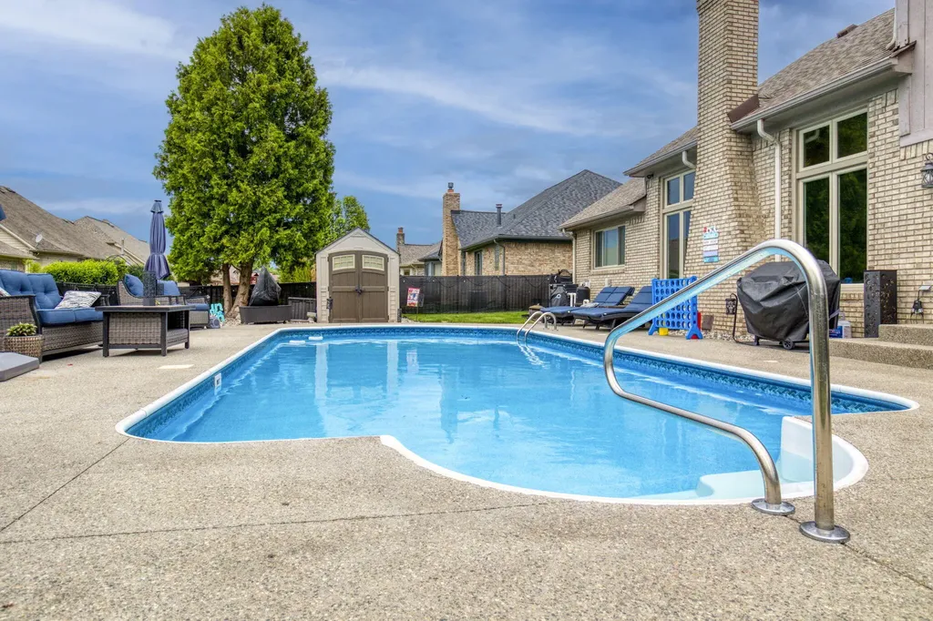 54393 Amber Drive Unknown City MI 48042