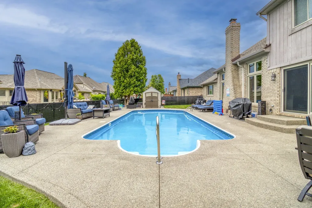 54393 Amber Drive Unknown City MI 48042