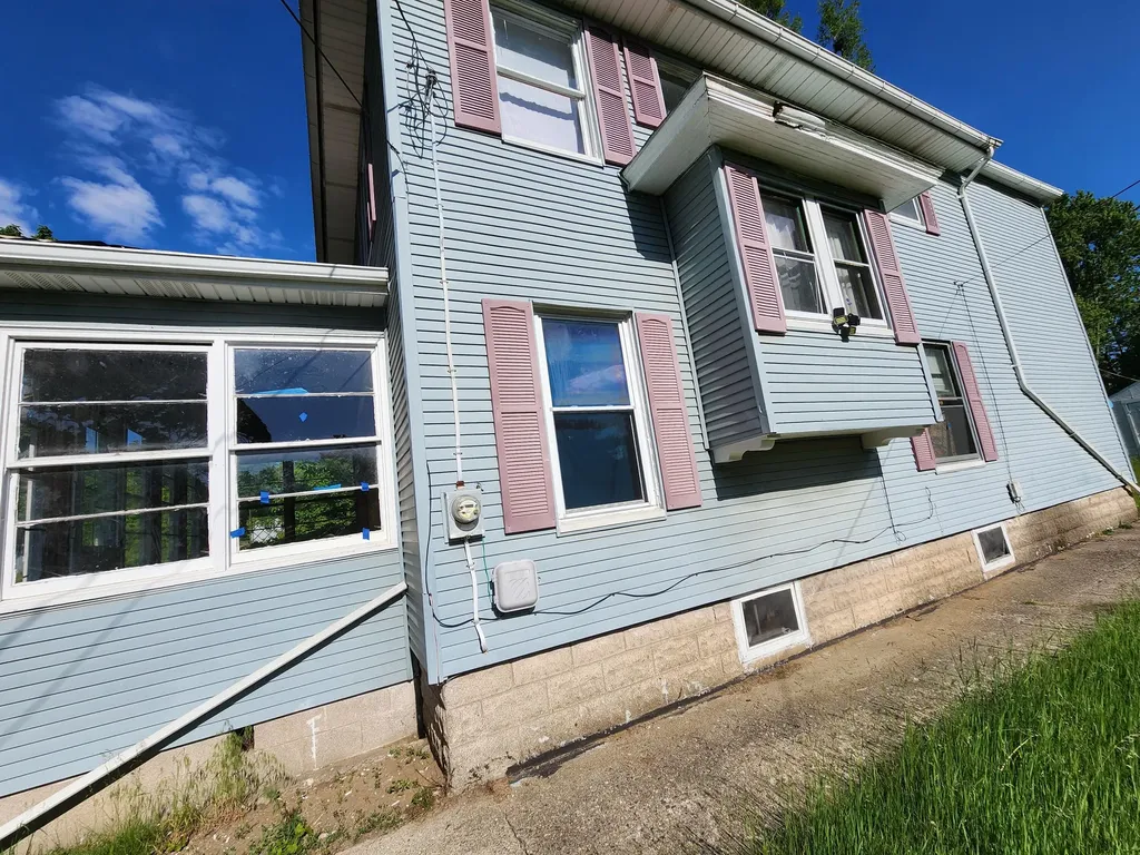 213 E High Street Jackson City MI 49203