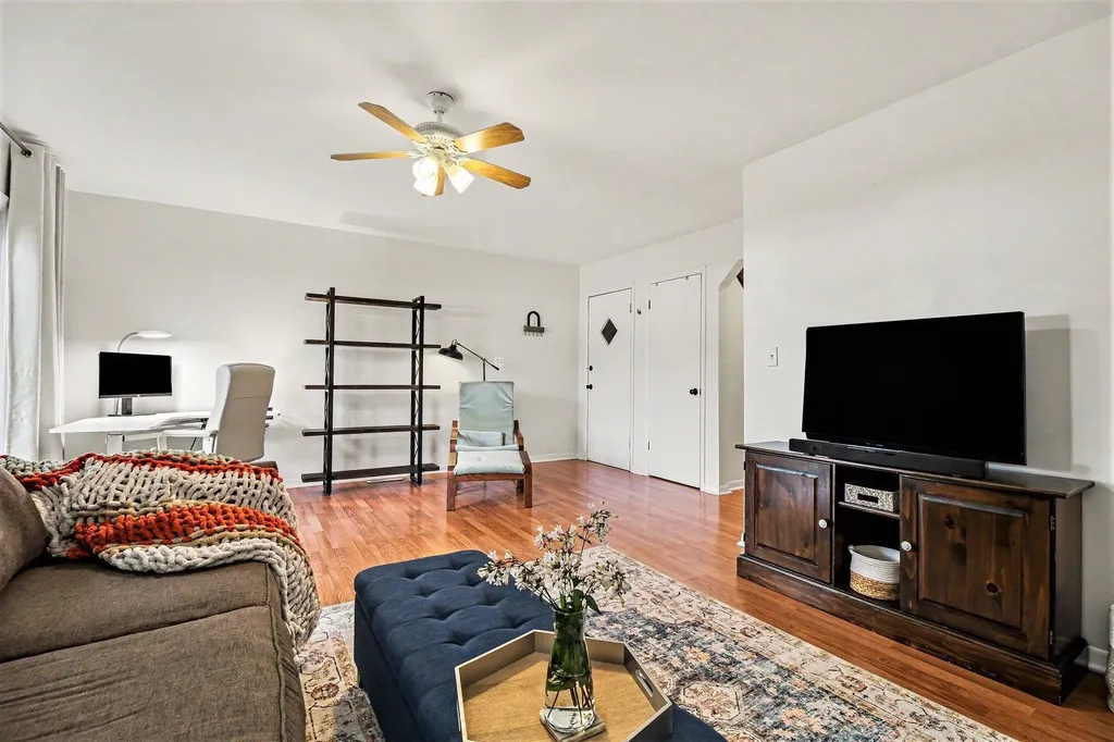 27623 Brettonwoods Street Madison Heights City MI 48071