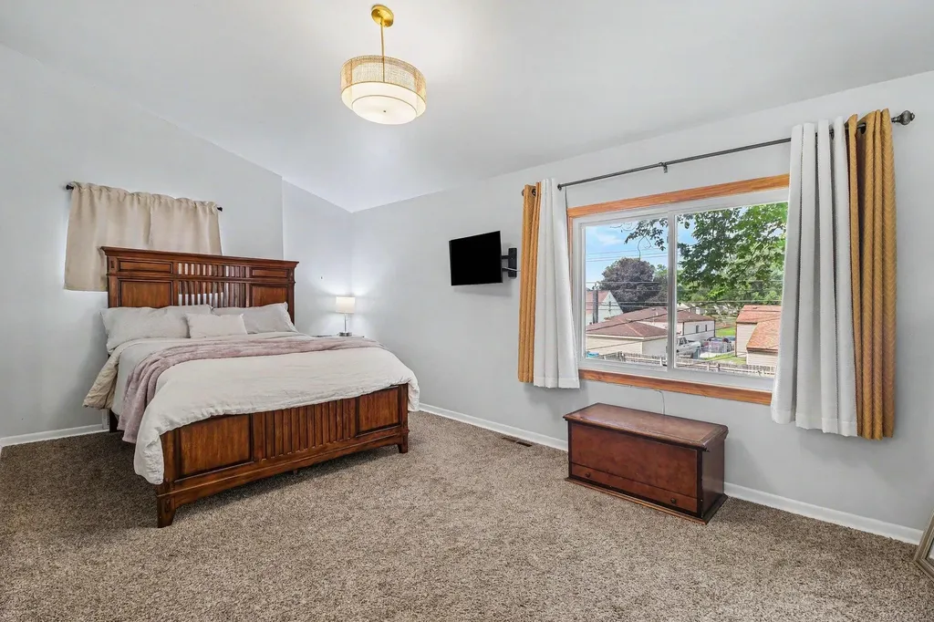27623 Brettonwoods Street Madison Heights City MI 48071