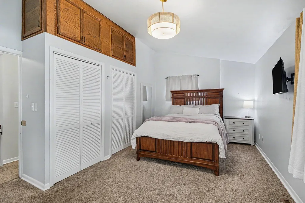 27623 Brettonwoods Street Madison Heights City MI 48071
