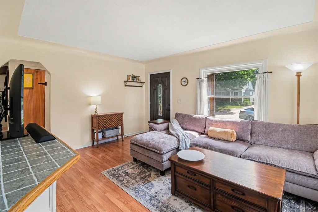 27623 Brettonwoods Street Madison Heights City MI 48071
