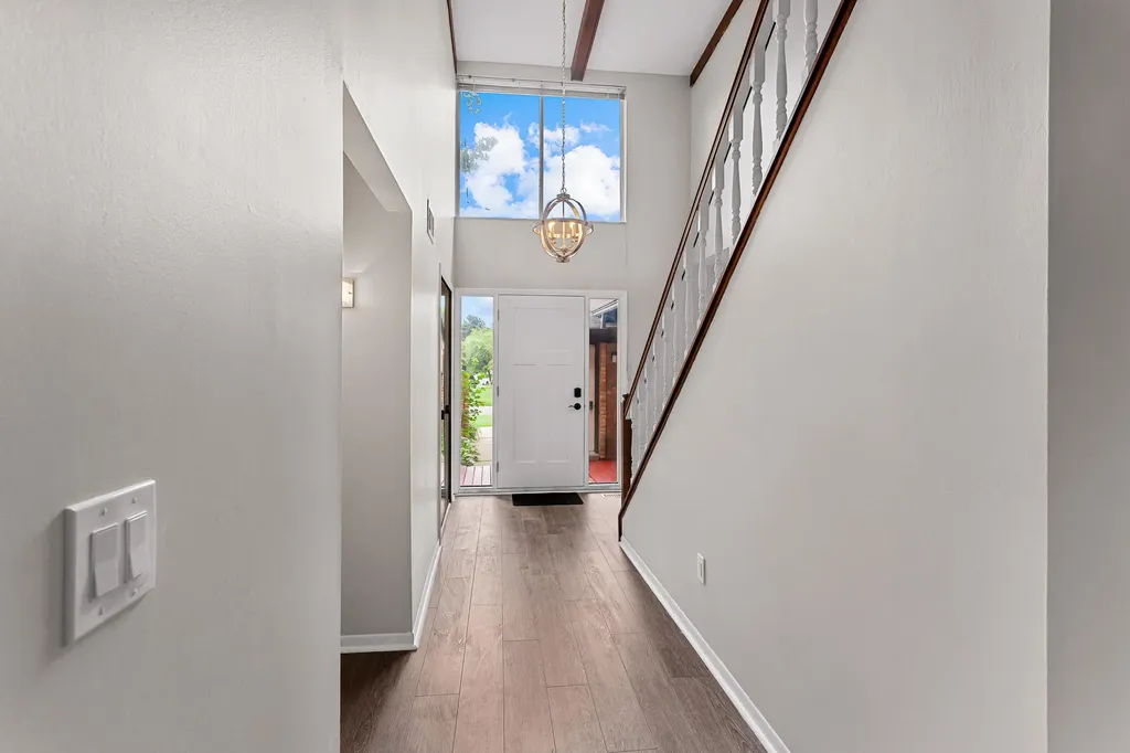 2260 Bordeaux Street West Bloomfield Charter Township MI 48323