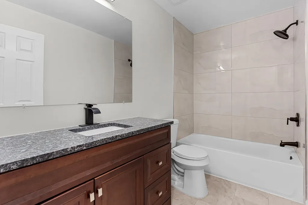2260 Bordeaux Street West Bloomfield Charter Township MI 48323