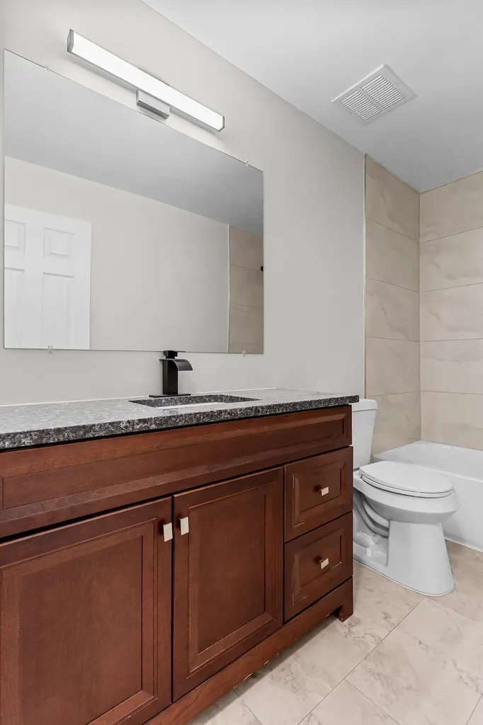 2260 Bordeaux Street West Bloomfield Charter Township MI 48323