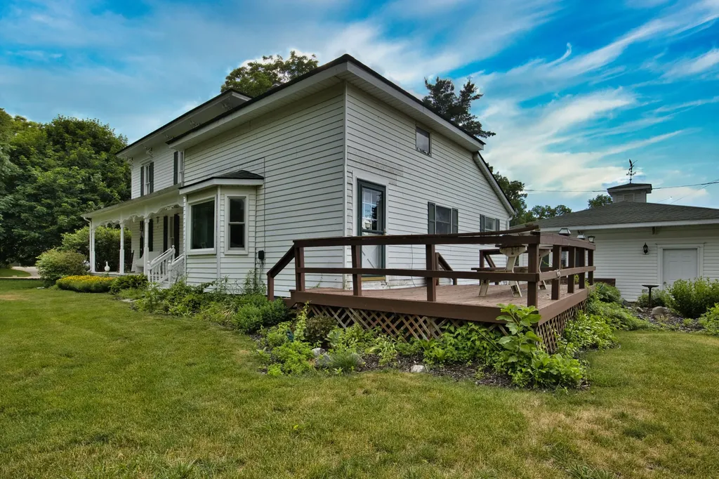 8045 Chilson Road Hamburg Township MI 48169