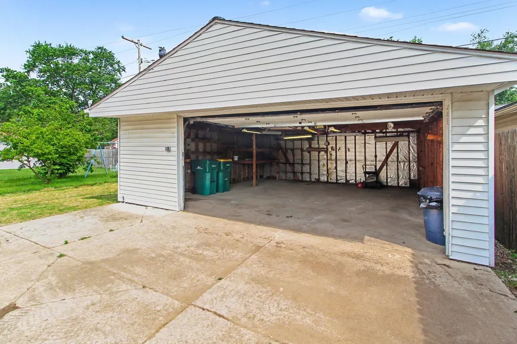 1711 Grove Road Ypsilanti Charter Township MI 48198