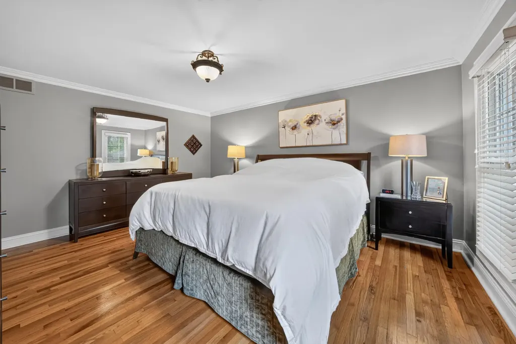 864 Great Oaks Boulevard Rochester City MI 48307