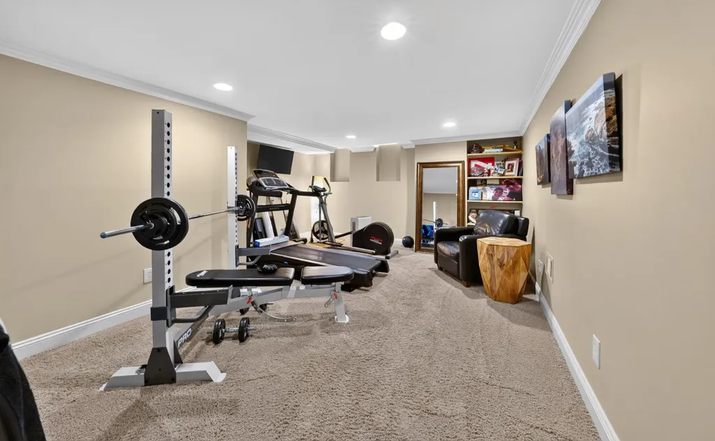 864 Great Oaks Boulevard Rochester City MI 48307