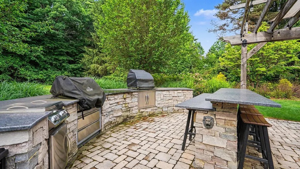 3949 S Michael Road Scio Township MI 48103