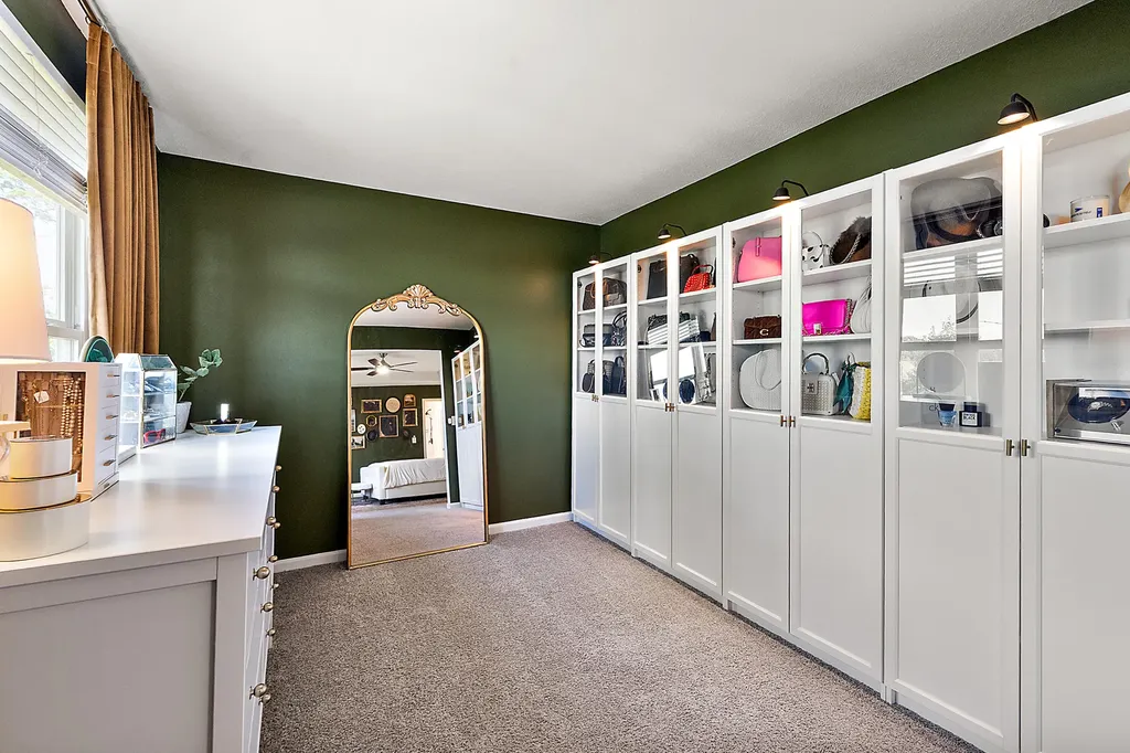 704 Groveland Circle Pittsfield Charter Township MI 48108