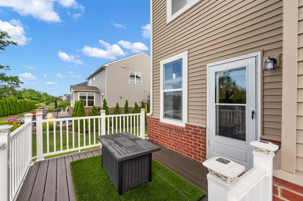 704 Groveland Circle Pittsfield Charter Township MI 48108