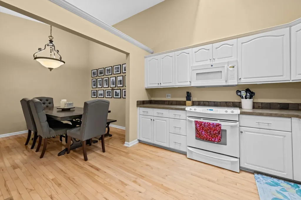 7256 Green Farm Road West Bloomfield Charter Township MI 48322