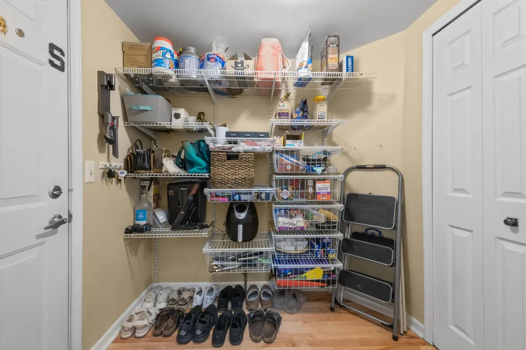 7256 Green Farm Road West Bloomfield Charter Township MI 48322