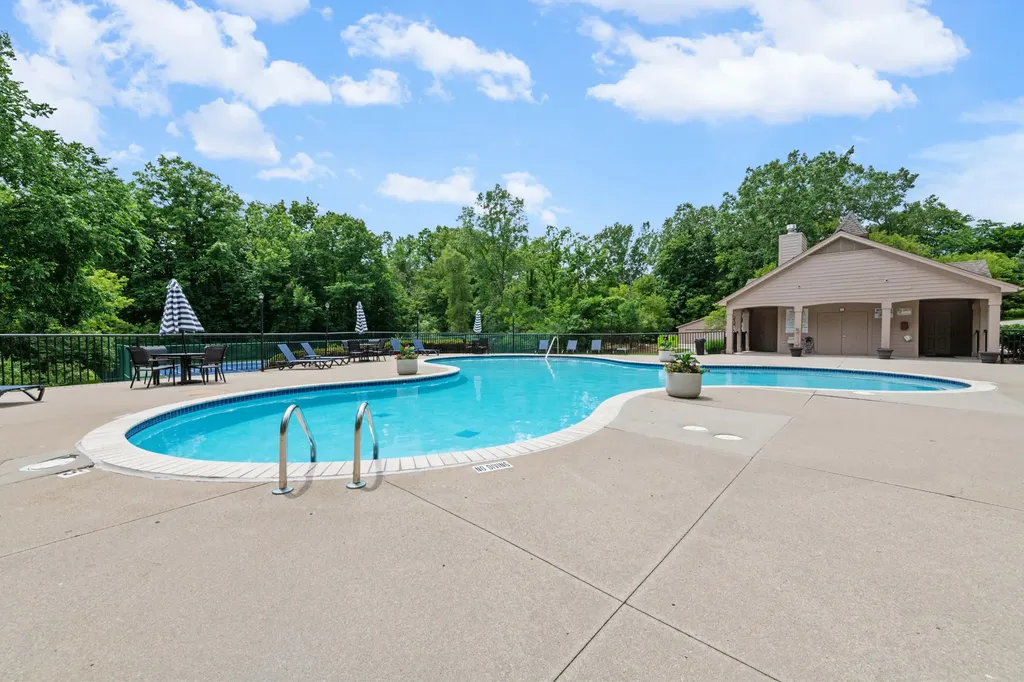7256 Green Farm Road West Bloomfield Charter Township MI 48322