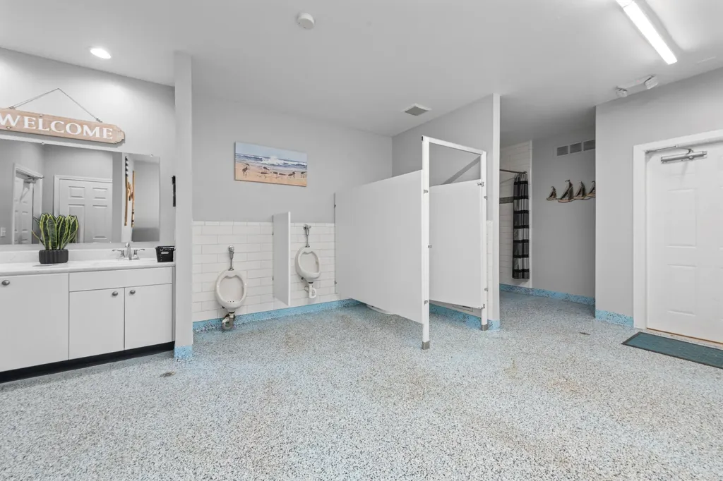 7256 Green Farm Road West Bloomfield Charter Township MI 48322